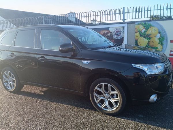 Mitsubishi Outlander SUV, Petrol Plug-in Hybrid, 2014, Black