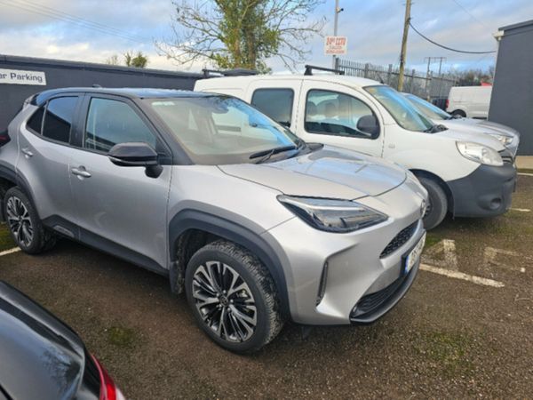 Toyota Yaris Hatchback, Petrol Hybrid, 2023, Grey