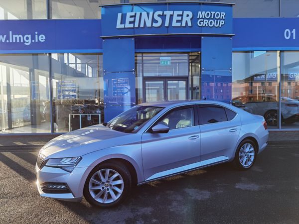 Skoda Superb Hatchback, Petrol Plug-in Hybrid, 2021, Silver