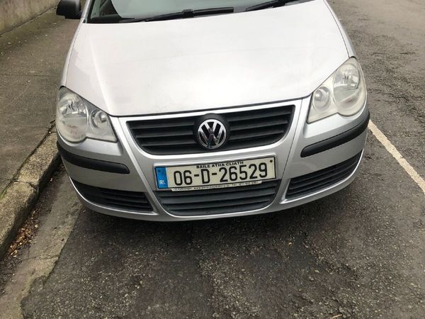 Volkswagen Polo Hatchback, Petrol, 2006, Silver