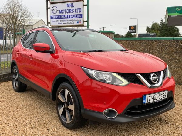 Nissan Qashqai SUV, Diesel, 2017, Red