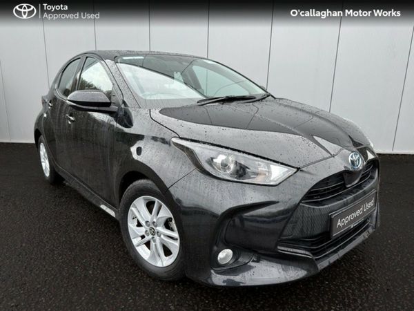 Toyota Yaris Hatchback, Petrol Hybrid, 2022, Black