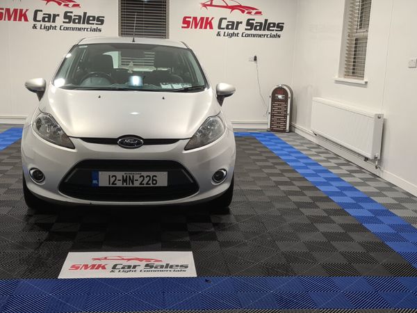 Ford Fiesta Hatchback, Petrol, 2012, Silver