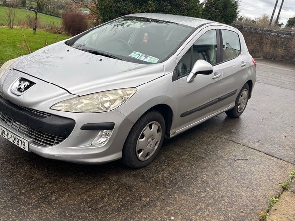 Peugeot 308 Hatchback, Petrol, 2009, Silver