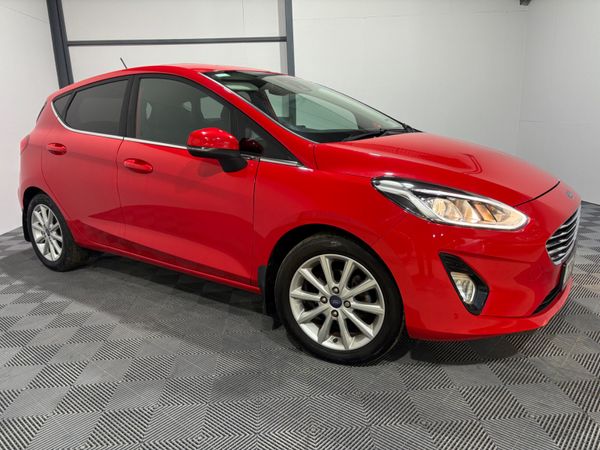Ford Fiesta Hatchback, Petrol, 2020, Red