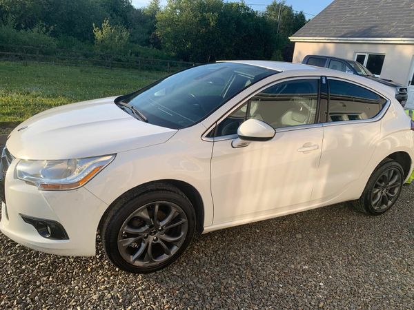 Citroen DS 4 Hatchback, Diesel, 2013, White