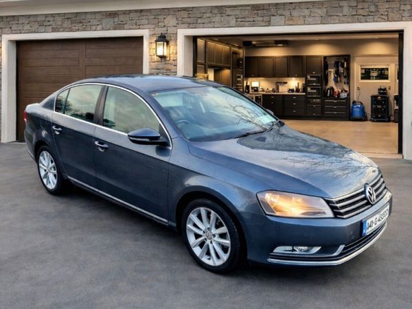 Volkswagen Passat Saloon, Diesel, 2014, Grey