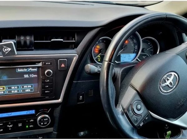 Toyota Auris Estate, Diesel, 2013, Grey