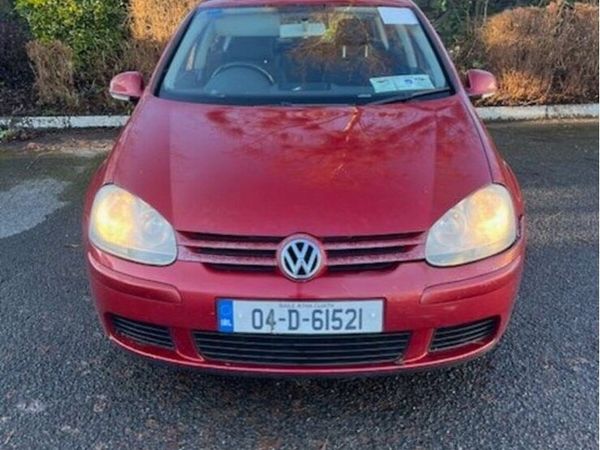 Volkswagen Golf Hatchback, Petrol, 2004, Red
