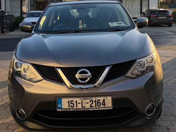 Nissan Qashqai Hatchback, Diesel, 2015, Grey