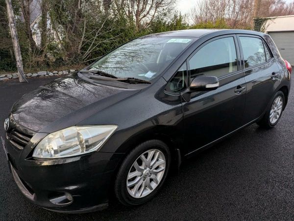 Toyota Auris Hatchback, Diesel, 2011, Black