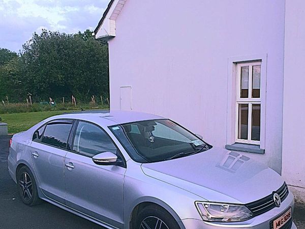 Volkswagen Jetta Saloon, Diesel, 2014, Silver