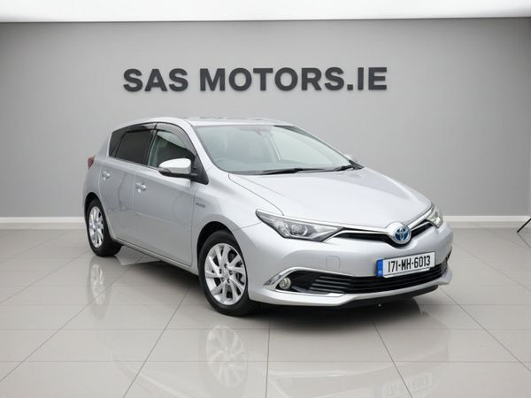 Toyota Auris Hatchback, Petrol Hybrid, 2017, Silver