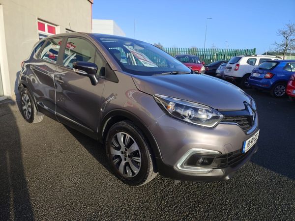Renault Captur SUV, Petrol, 2019, Grey