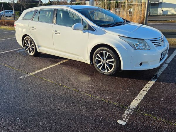 Toyota Avensis Estate, Diesel, 2010, White