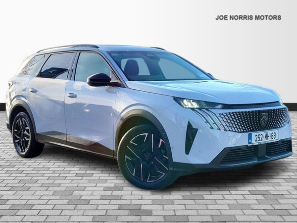 Peugeot 5008 SUV, Petrol, 2025, White