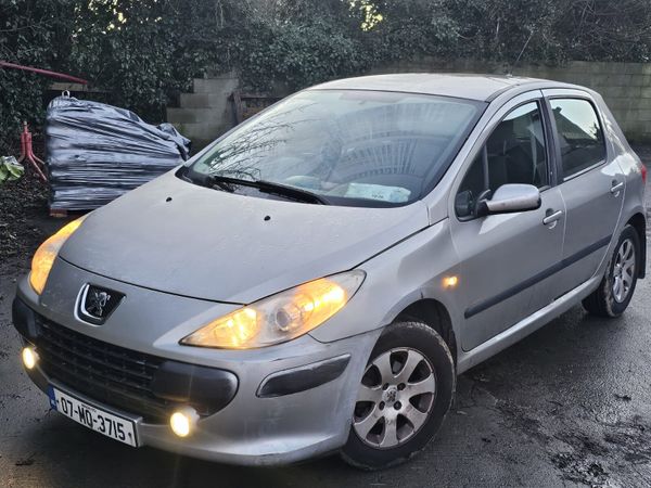 Peugeot 307 Hatchback, Petrol, 2007, Silver