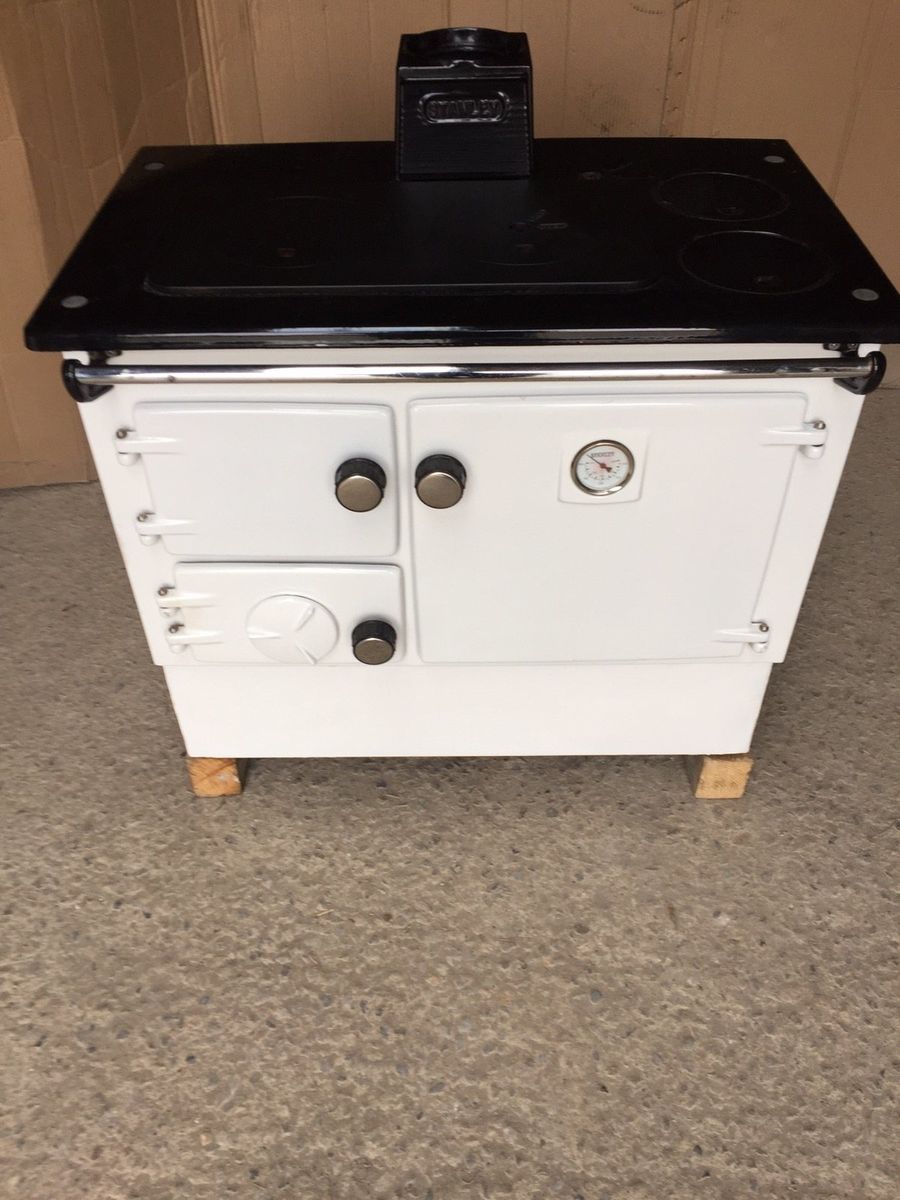 Stanley no 8 solid fuel cooker for sale in Co. Kilkenny for €undefined on  DoneDeal