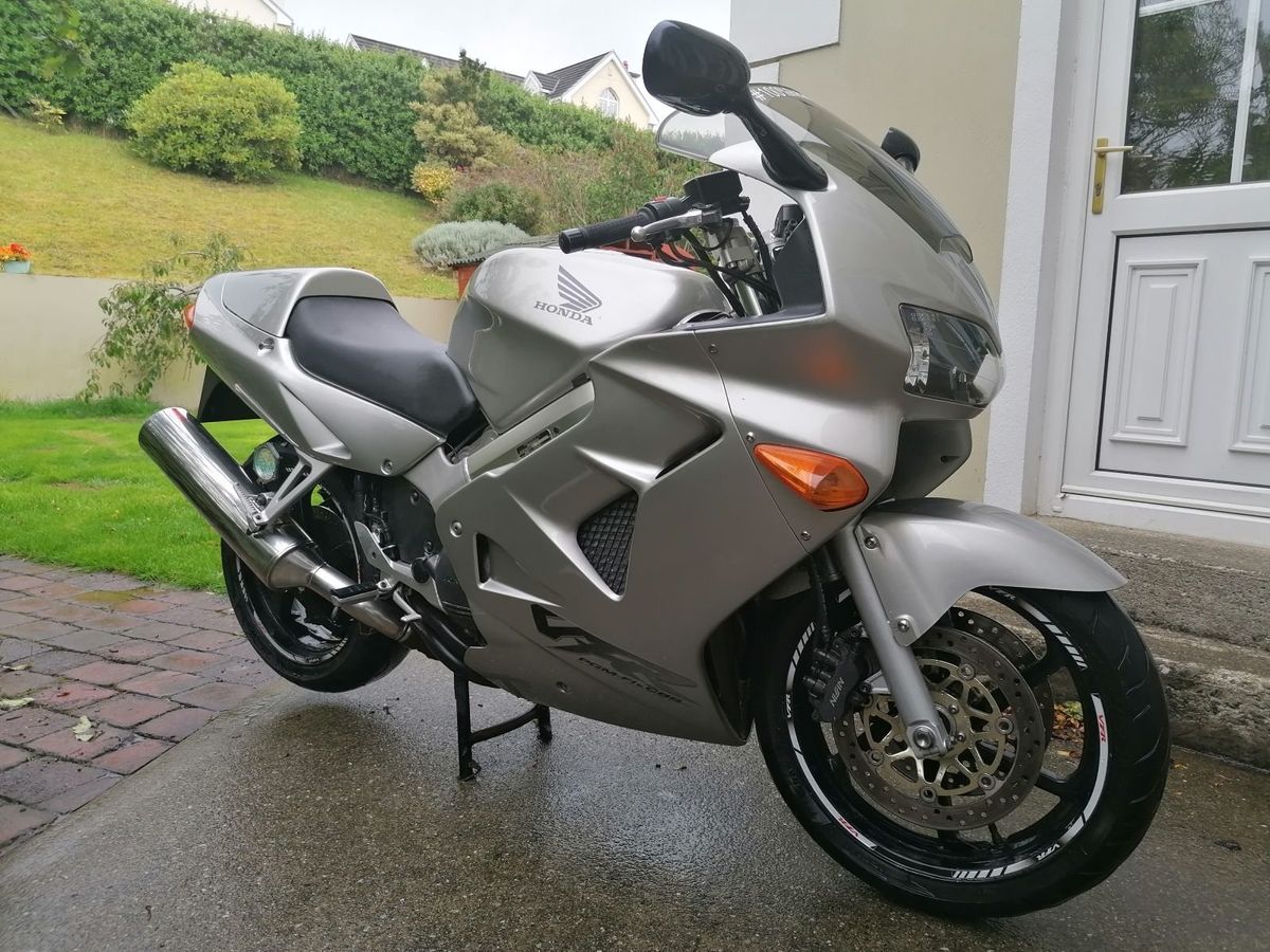 Honda Vfr 800fi 1998 Motorbikes For Sale In Ireland Donedeal