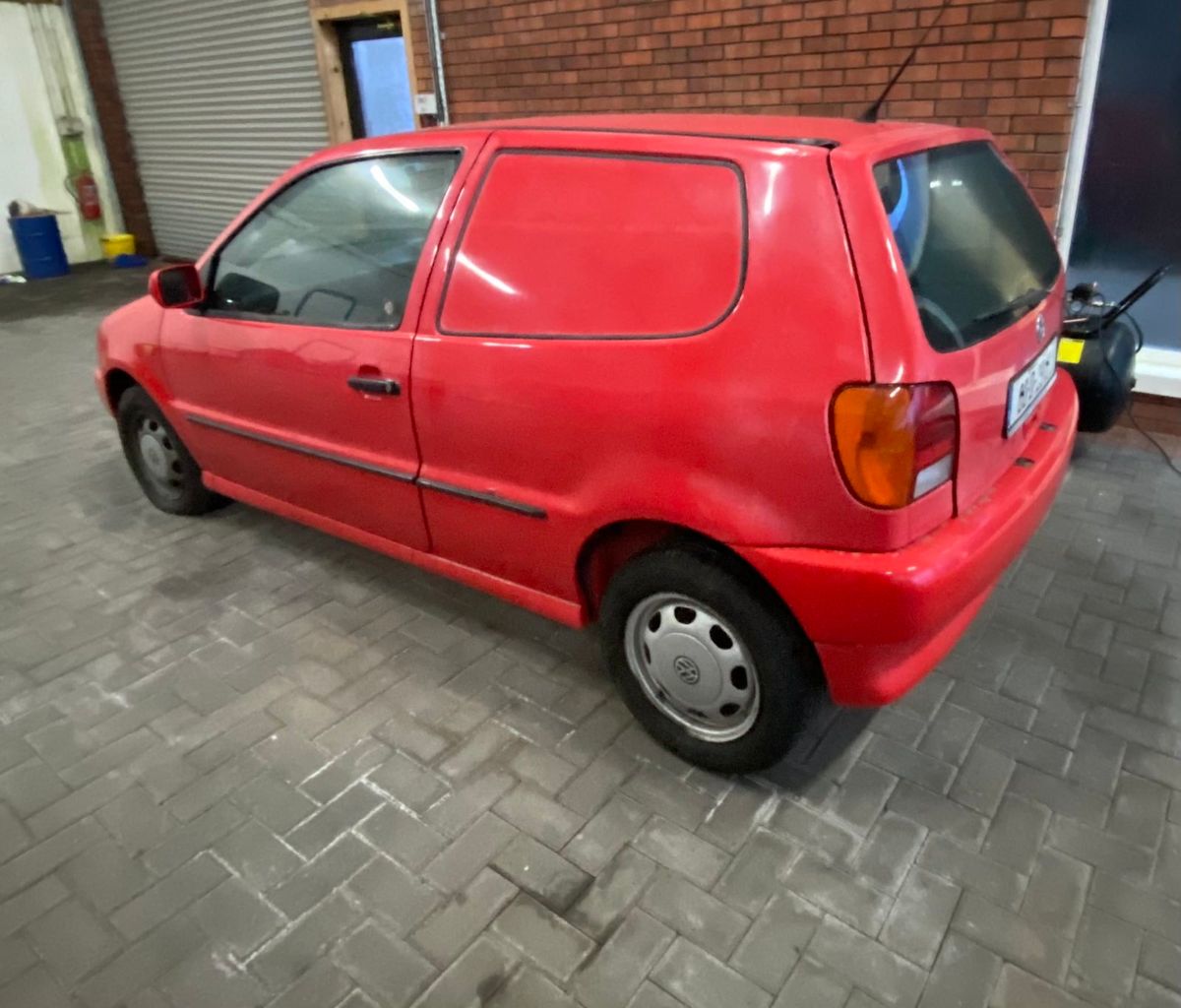 eyJidWNrZXQiOiJkb25lZGVhbC5pZS1waG90b3Mi