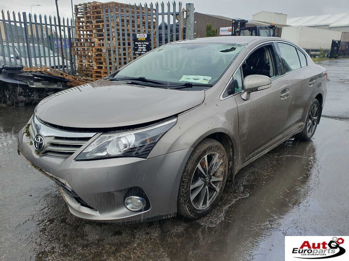 toyota avensis 15 hubcaps 42 All Sections Ads For Sale in