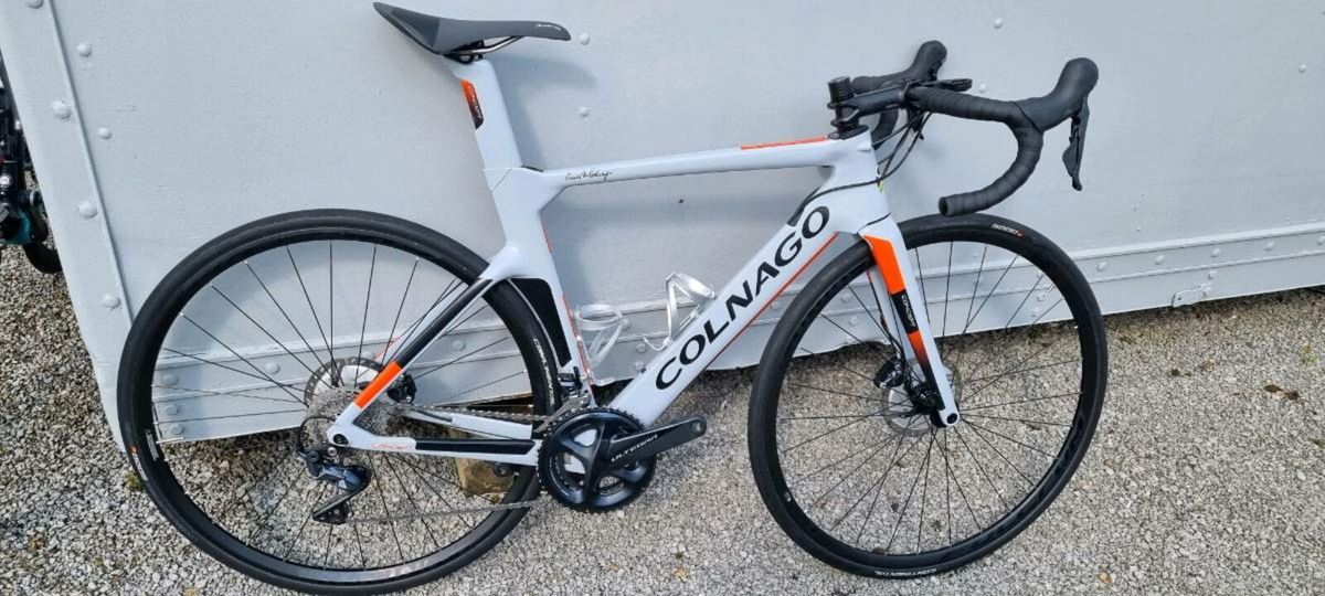 Colnago store speed concept