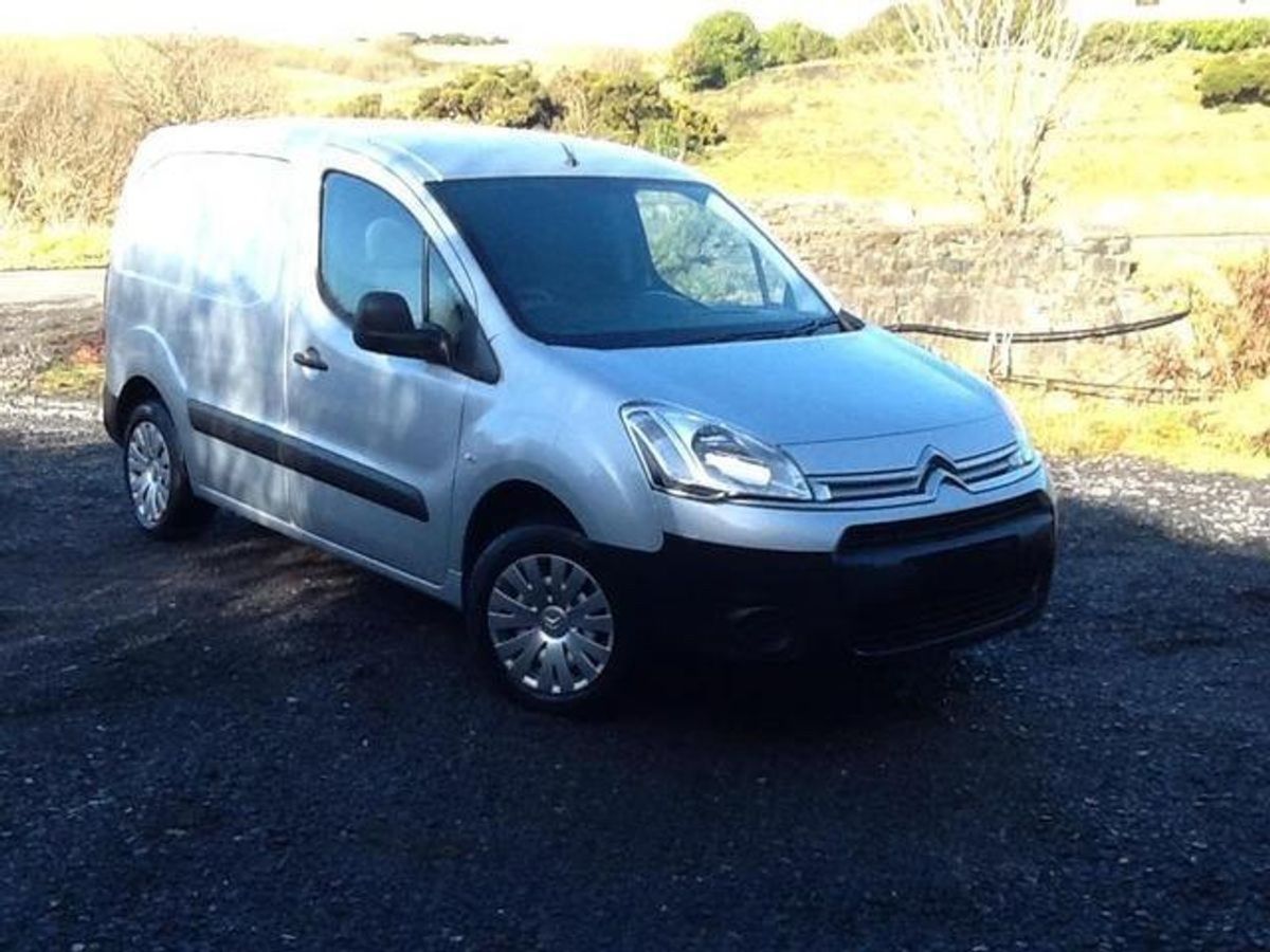 Citroen berlingo store van done deal