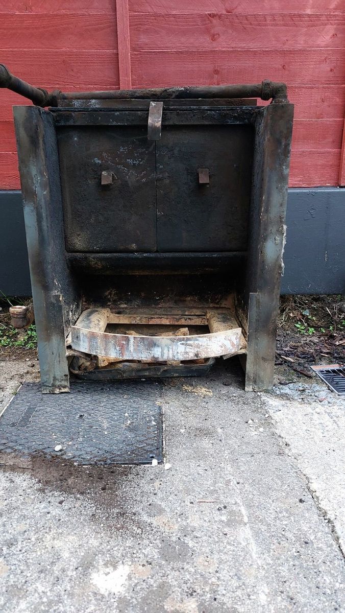 Insert back boiler for sale in Co. Kildare for €200 on DoneDeal