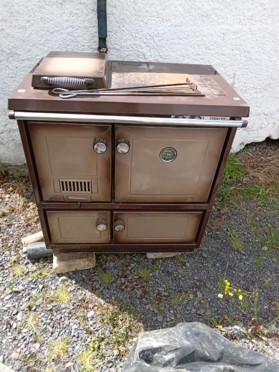 Stanley boiler solid fuel cooker for sale in Co. Cavan for €123 on DoneDeal