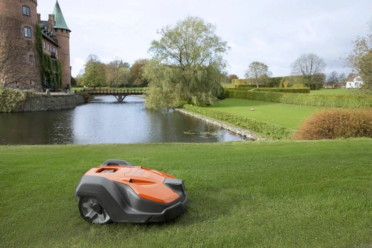 Croom lawnmowers discount