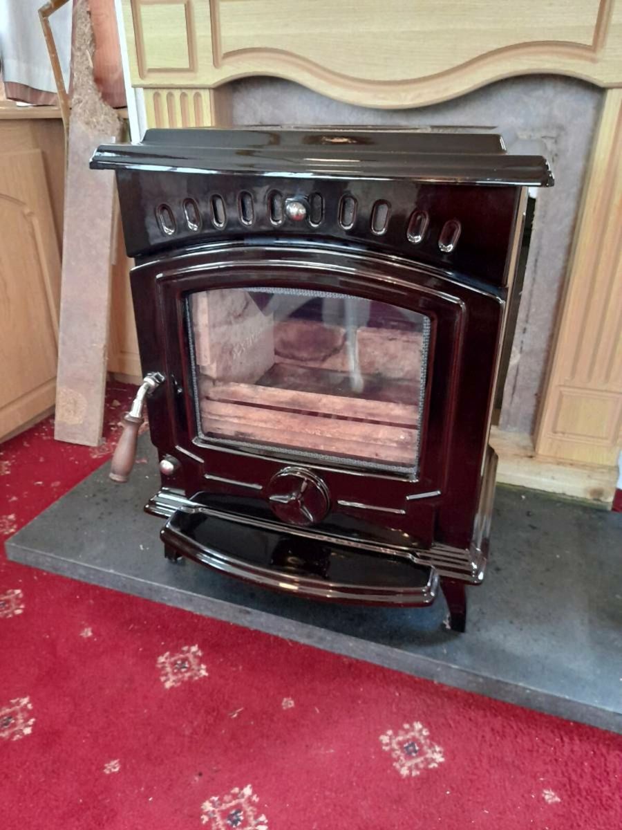 https://www.donedeal.ie/heating-for-sale/stanley-tara-8kw-stove/35302657