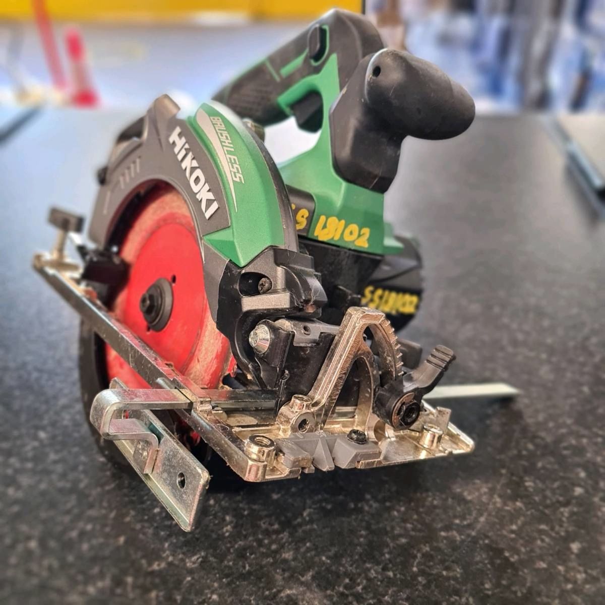 Hikoki brushless circular online saw