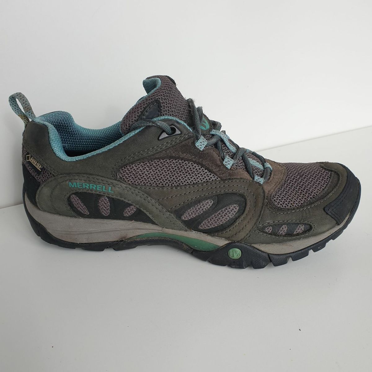 Merrell castle 2024 rock waterproof