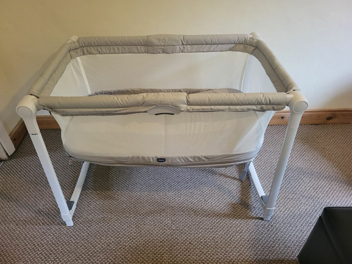 Zip and on sale go travel cot