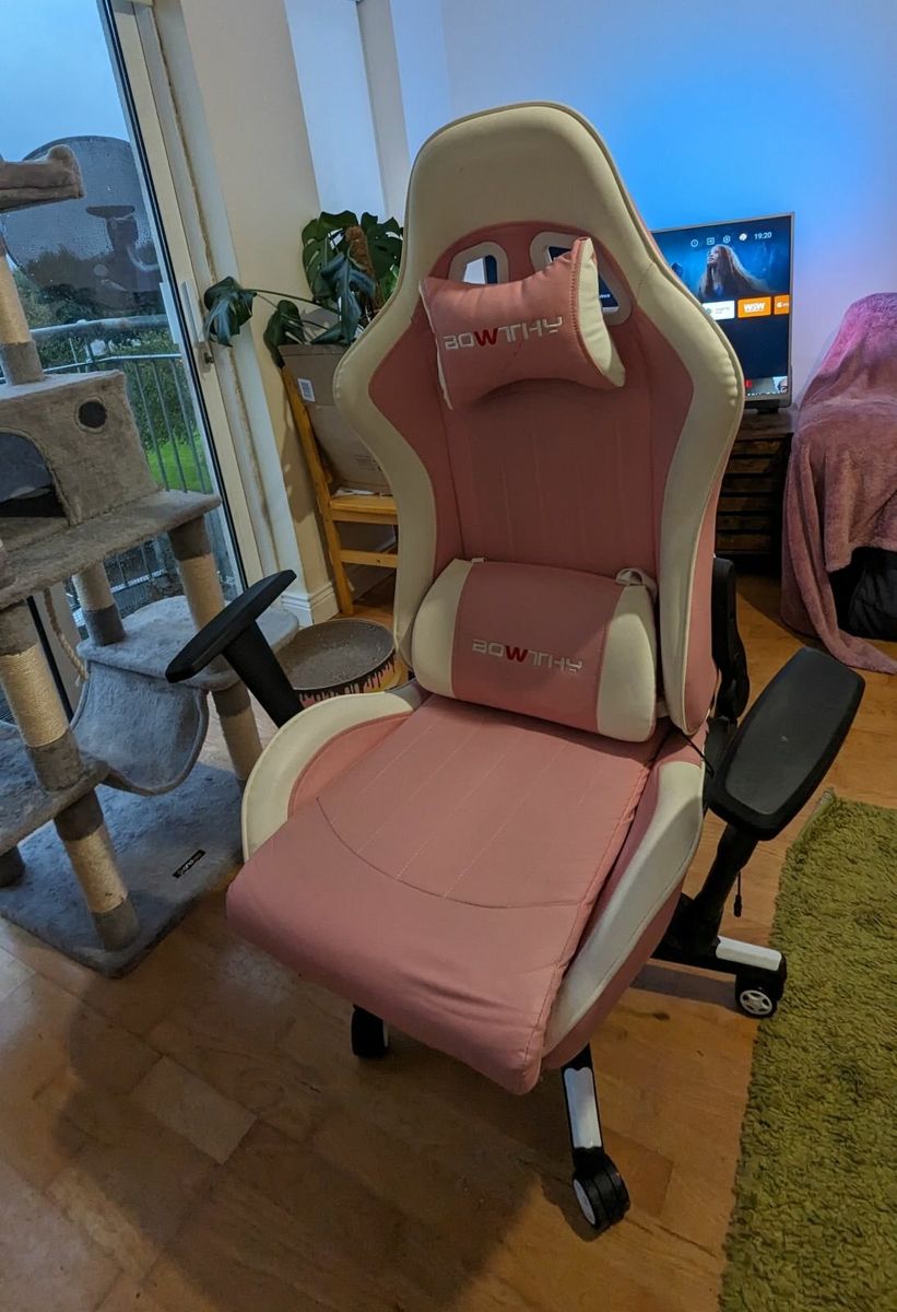 Bowthy gaming online chair