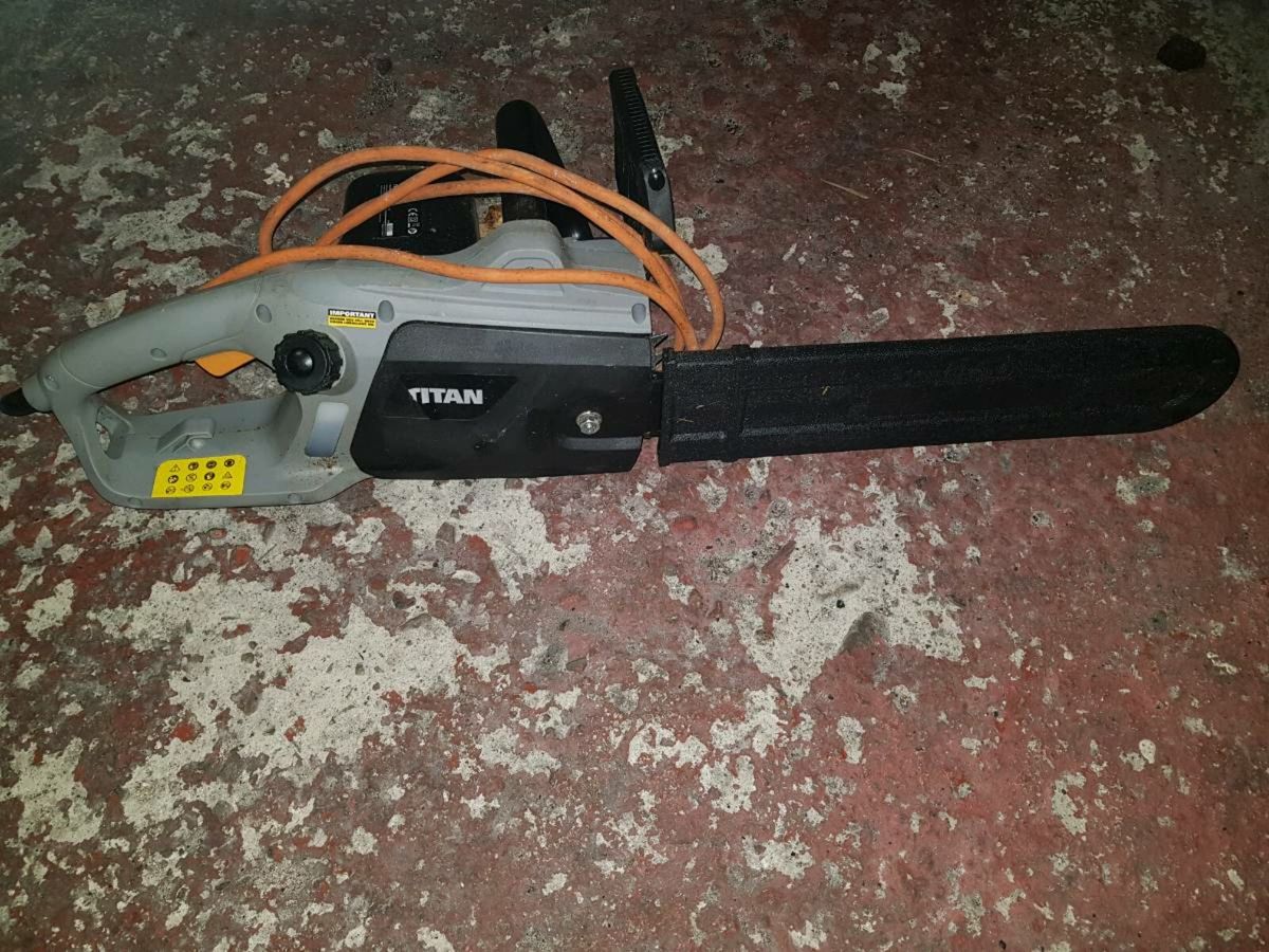 Titan 2000w deals chainsaw