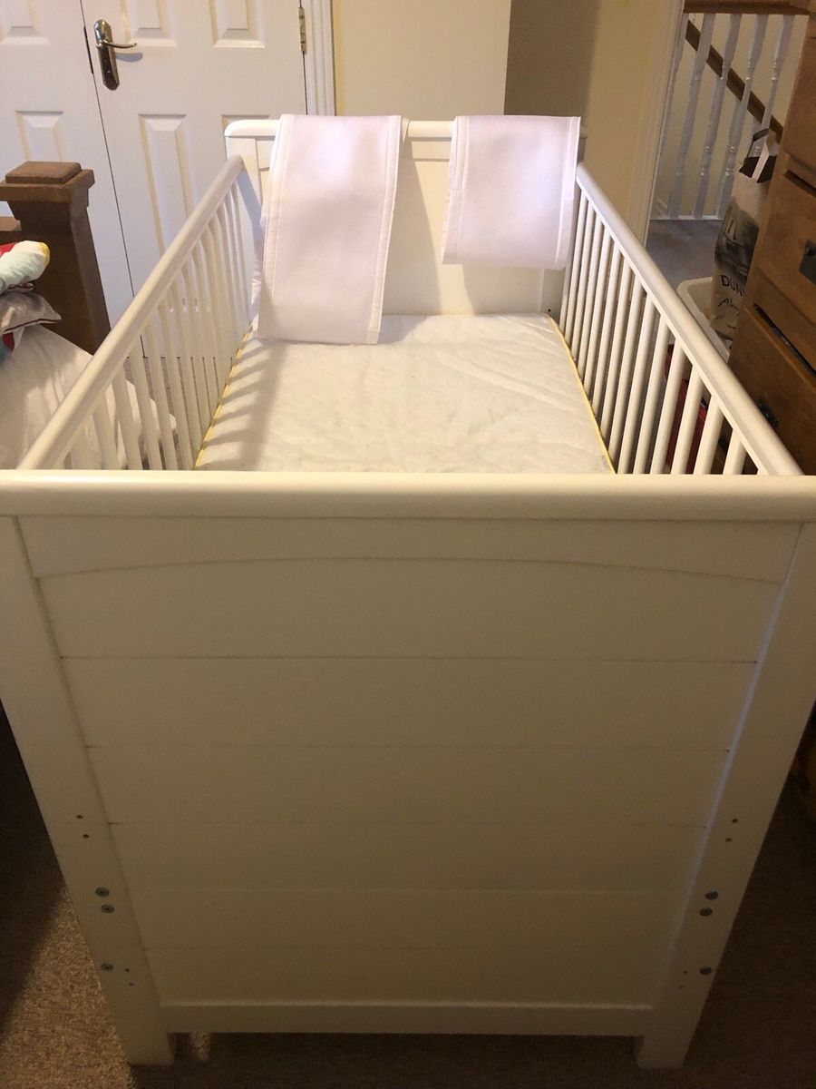 Mamas and papas yale cheap cot bed