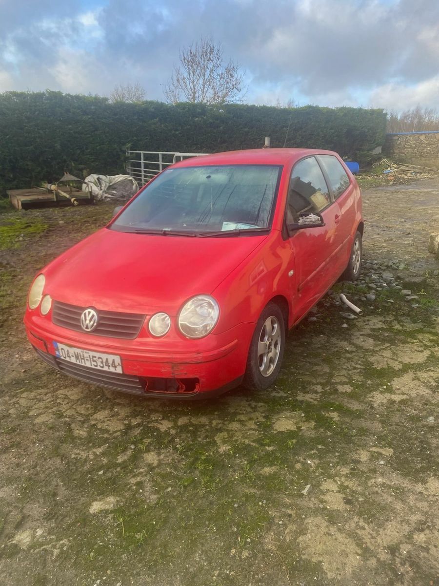 2004 - Volkswagen Polo ---