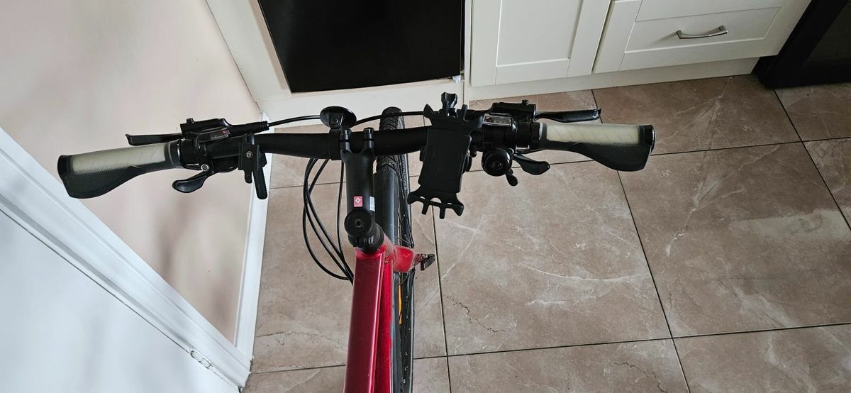 Hybrid trek bike for sale in Co. Galway for 750 on DoneDeal