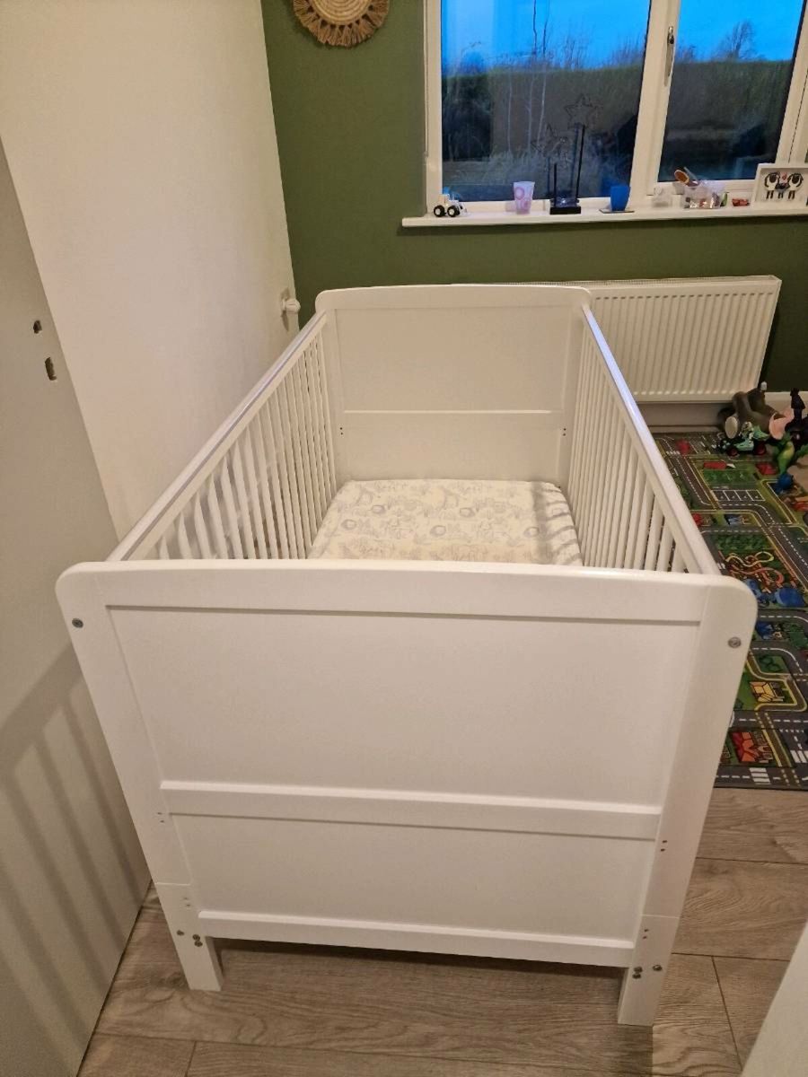 Mamas and papas coastline hotsell cot bed