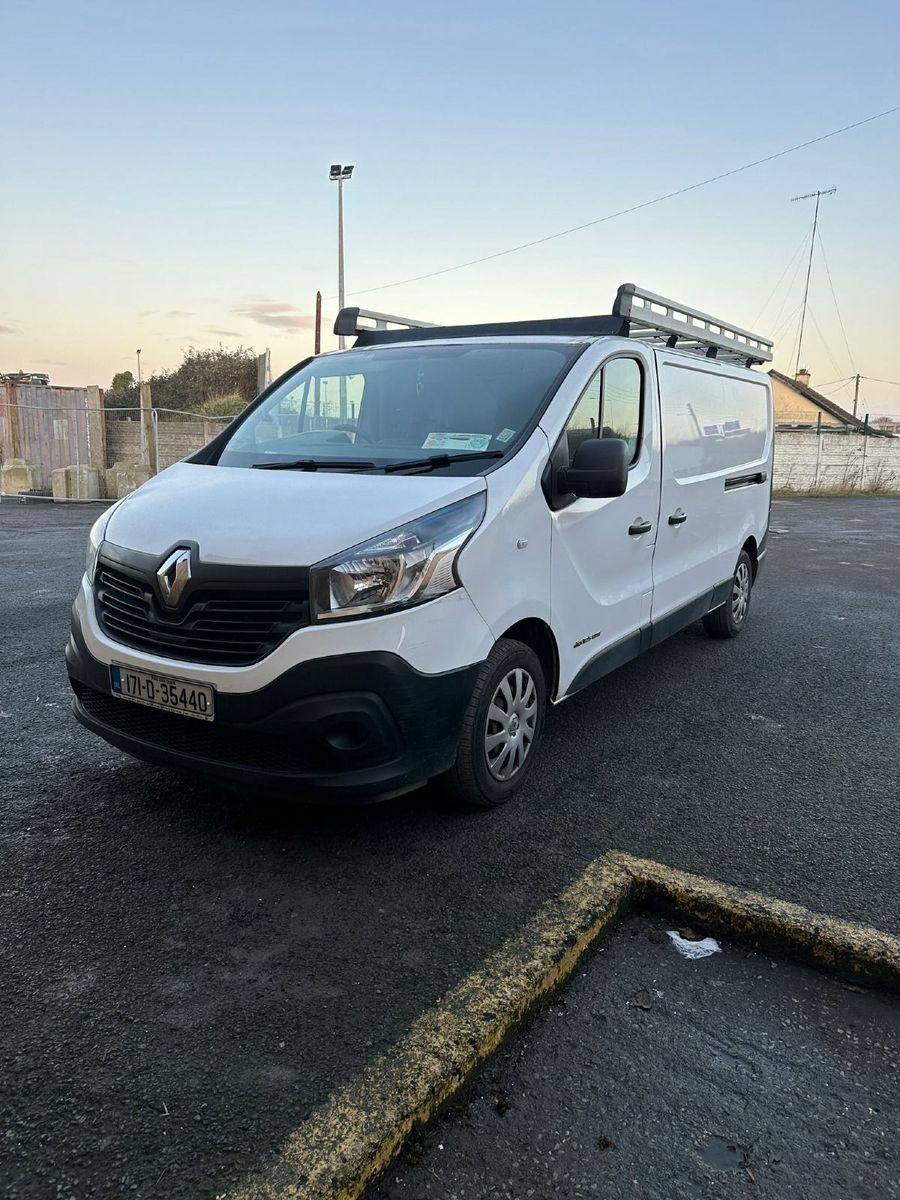 Renault trafic store 2017 for sale