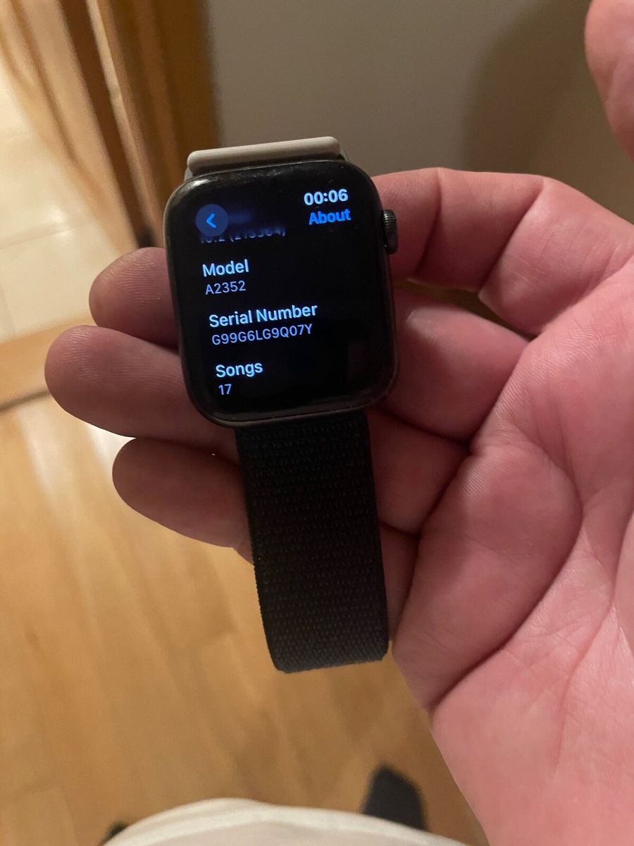 Apple Watch SE for sale in Co. Mayo for 220 on DoneDeal