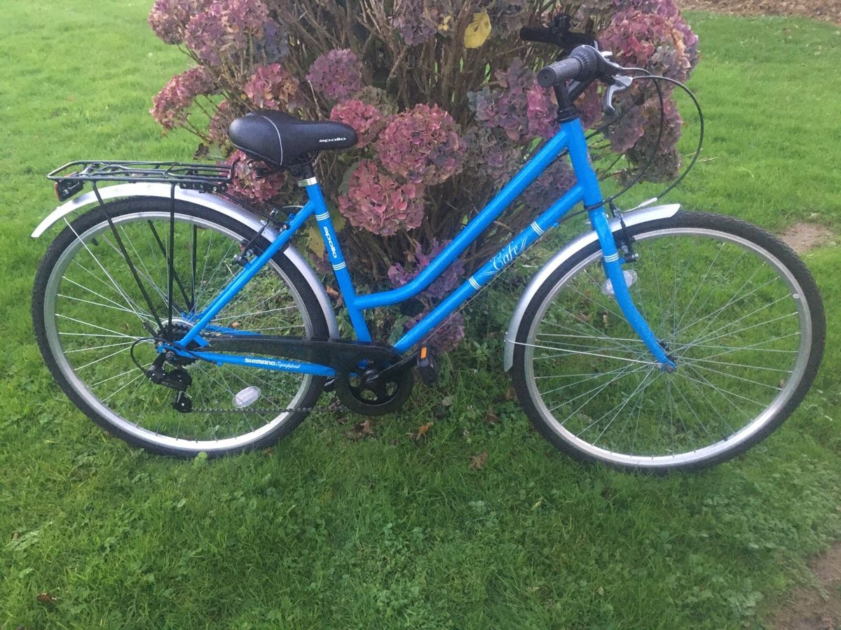 Halfords apollo hot sale cafe bike