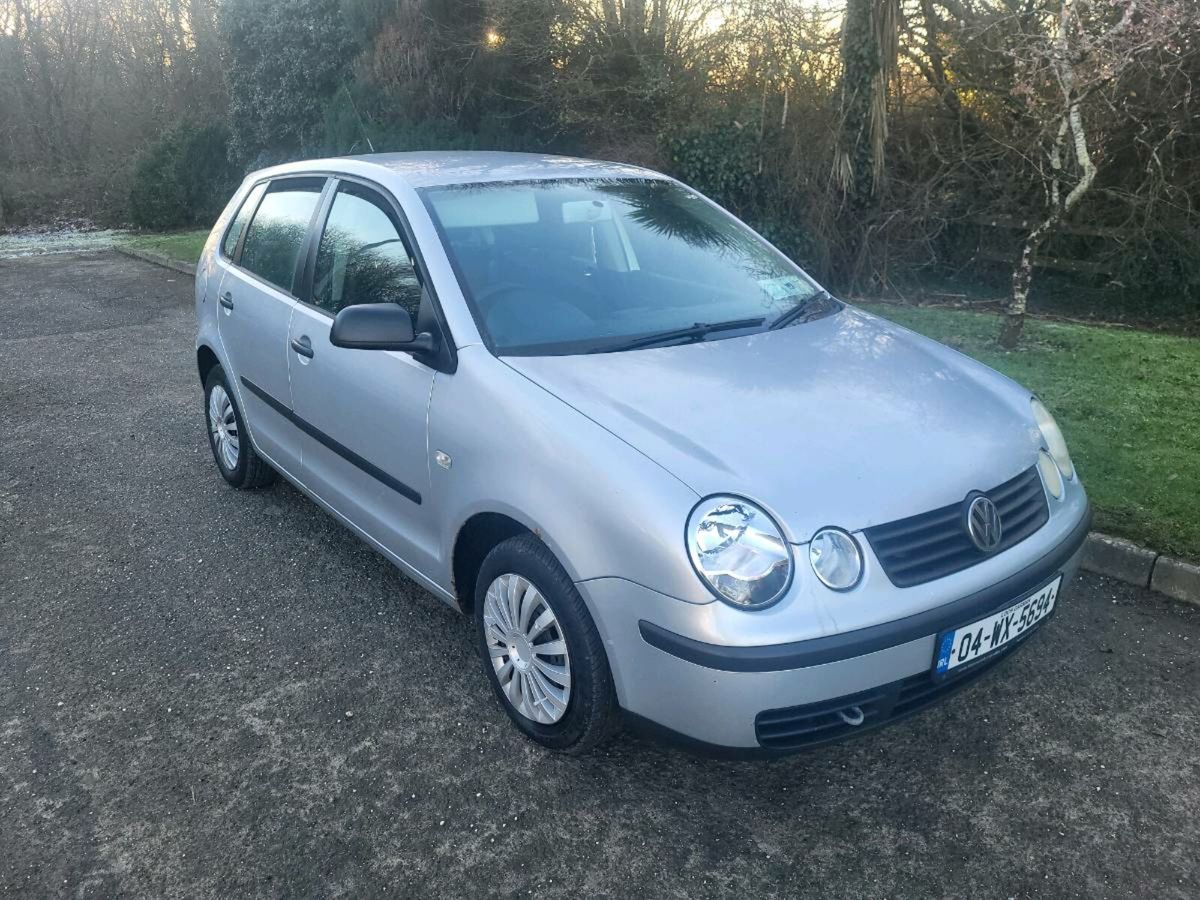 2004 - Volkswagen Polo Manual