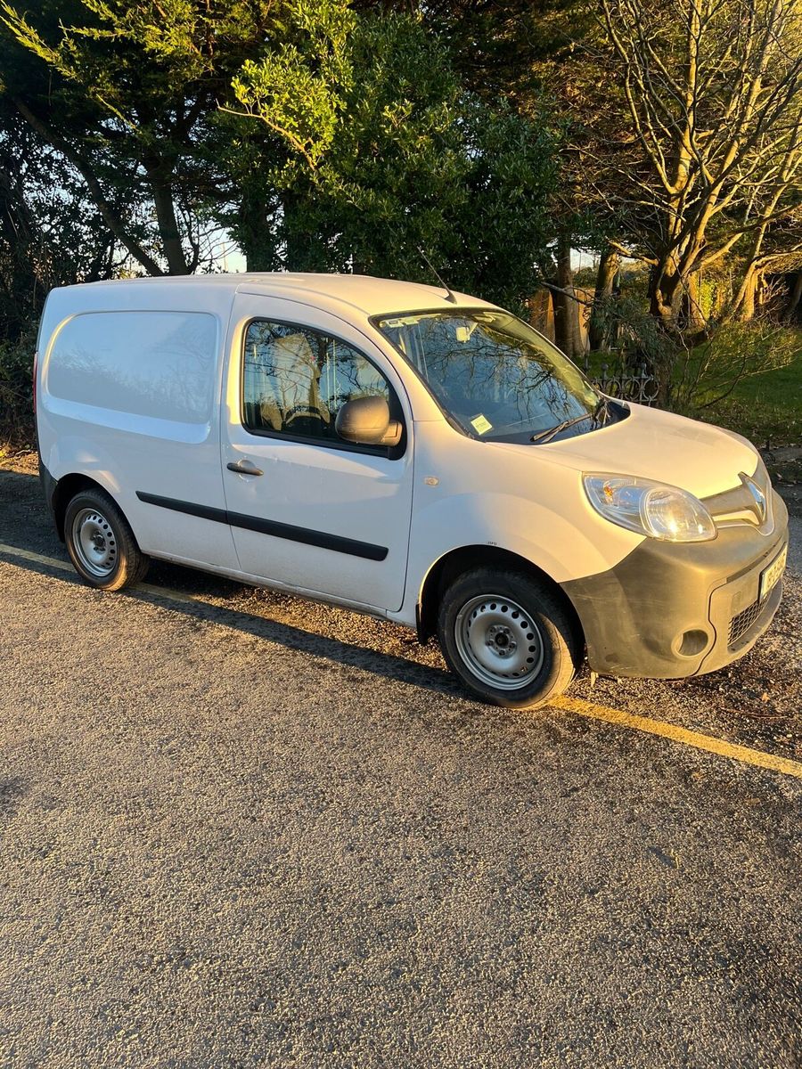 2018 Renault kangoo doe July 24 for sale in Co. Dublin for €5,950