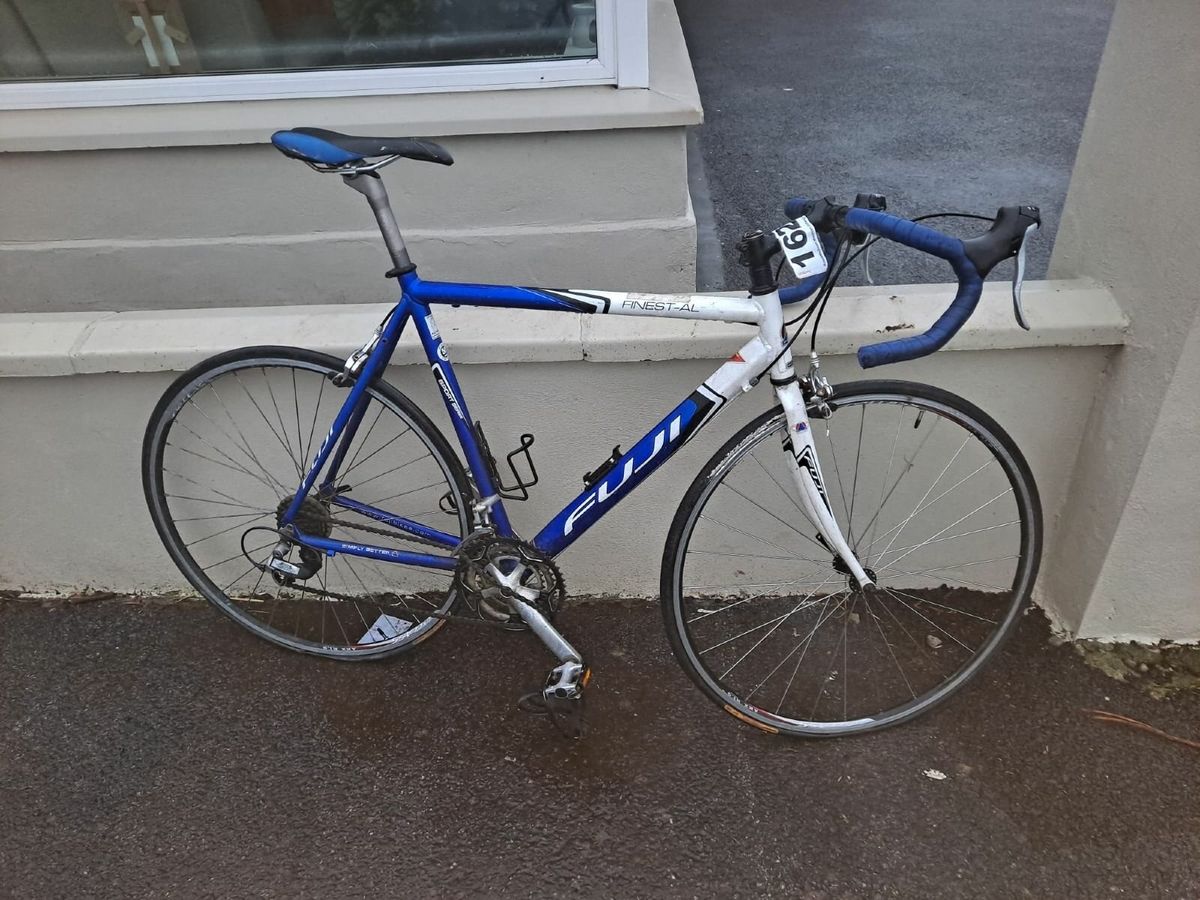 Fuji finest discount al road bike
