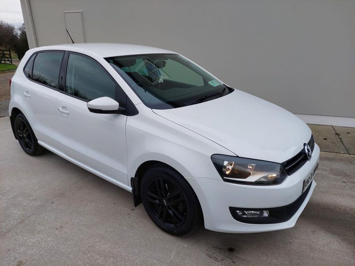 2013 - Volkswagen Polo Manual