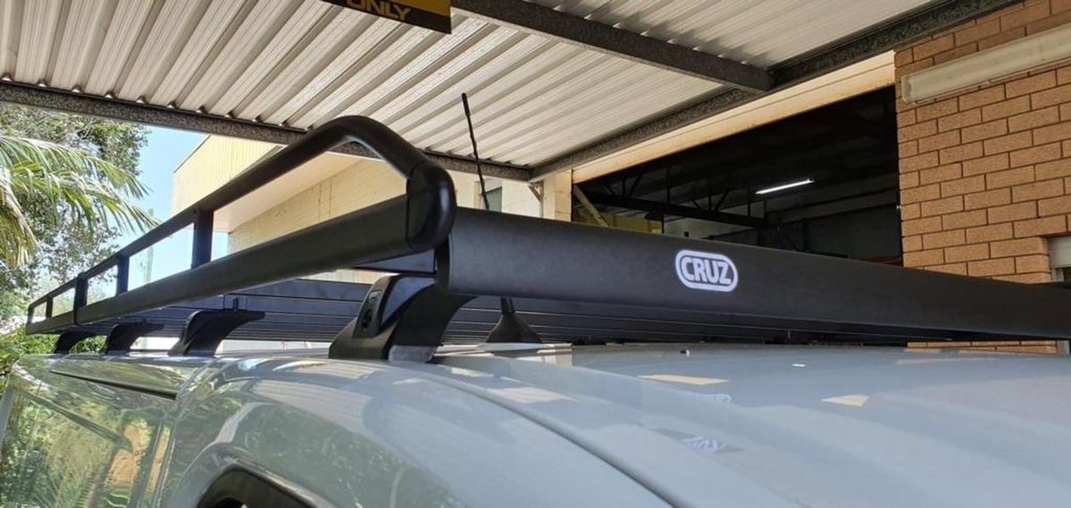 Cruz best sale roof racks