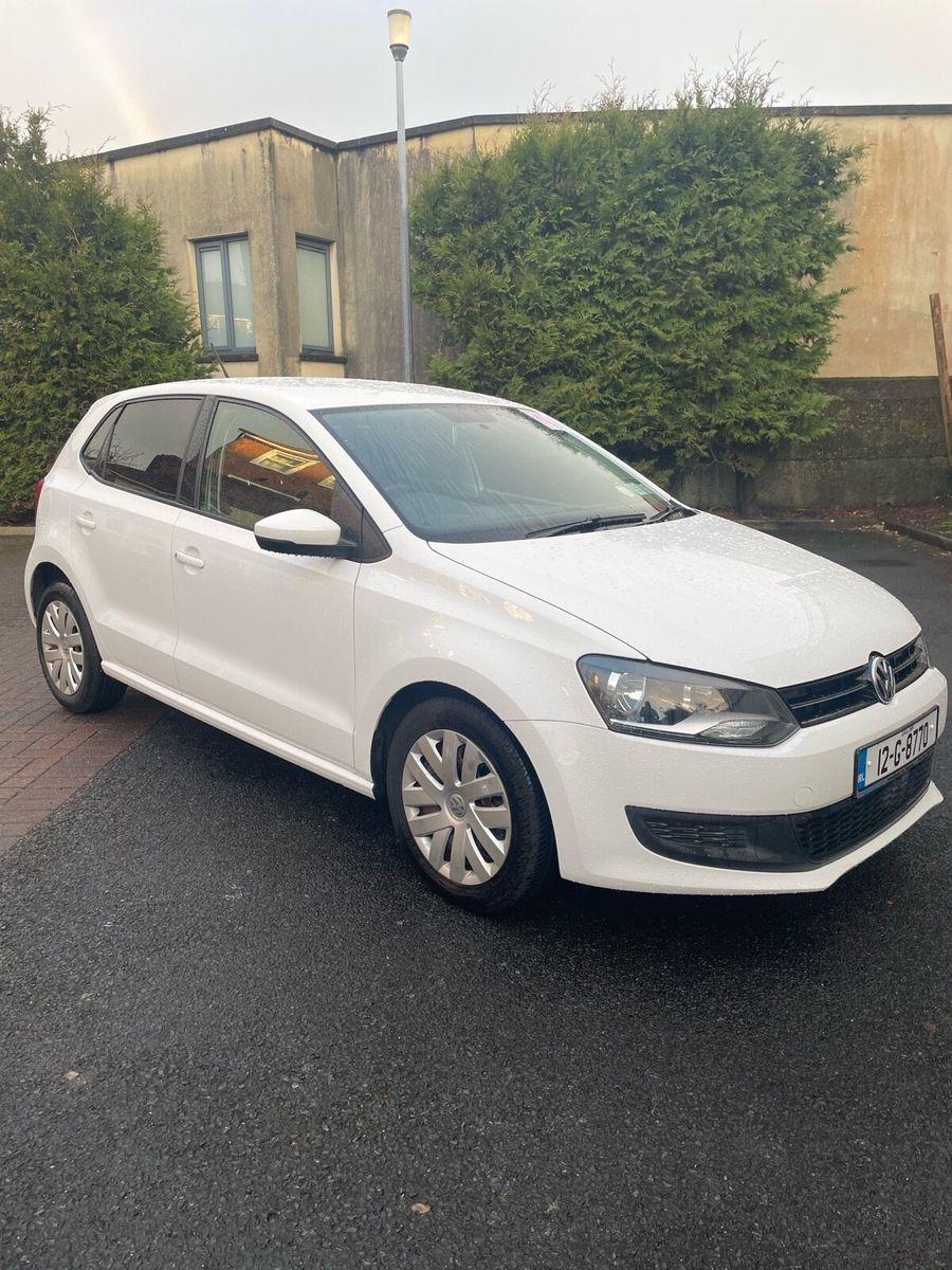 2012 - Volkswagen Polo Automatic