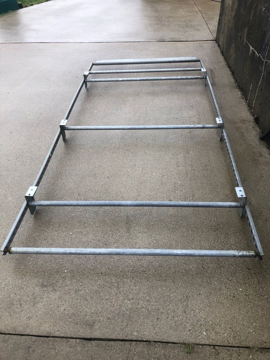 Saunders roof online racks